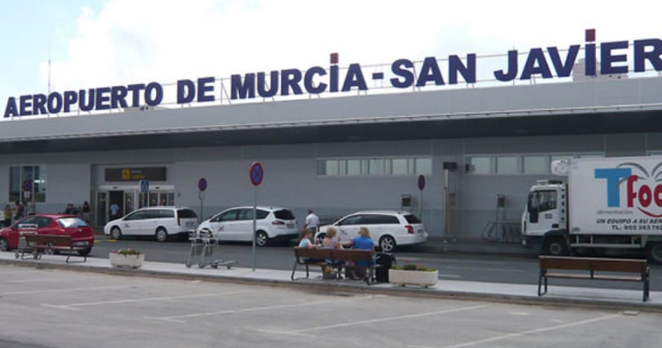 Piden un plan de dinamización económica que compense el cierre del aeropuerto de San Javier en el Mar Menor