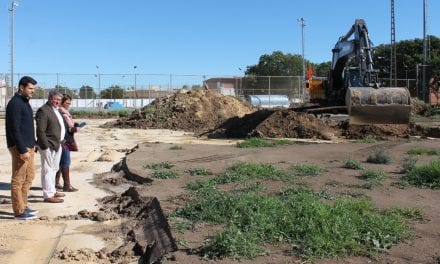Obras en campo de fútbol en el Polideportivo Municipal de Los Alcázares