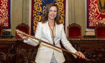 La alcaldesa de Cartagena asegura que la plaga de mosquitos en el Mar Menor ha remitido