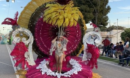Más de 300 personas desfilaron en el Carnaval de Santiago de la Ribera 2020