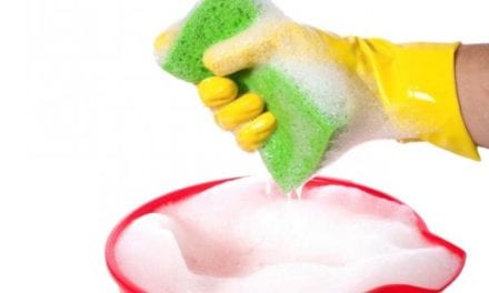 Sanidad aconseja limpiar con agua y jabón antes de desinfectar.