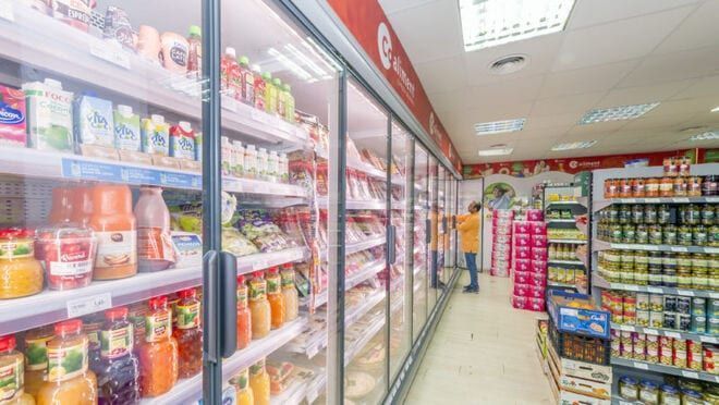 La Comunidad autónoma permite que abran los supermercados de las poblaciones turísticas
