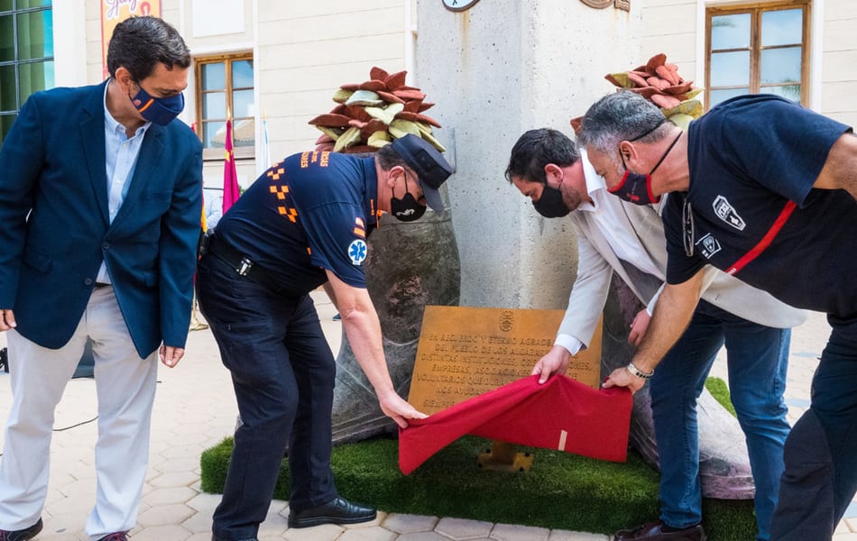 Los Alcázares homenajea a instituciones, empresas, y voluntarios en el aniversario de las inundaciones más graves de la historia del municipio