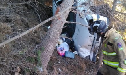 Dos heridos de diversa consideración al salirse su coche de la AP-7 en San Javier y caer por un terraplén