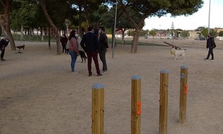 Inaugurado el segundo parque canino en la Urbanización de La Dorada en Los Alcázares