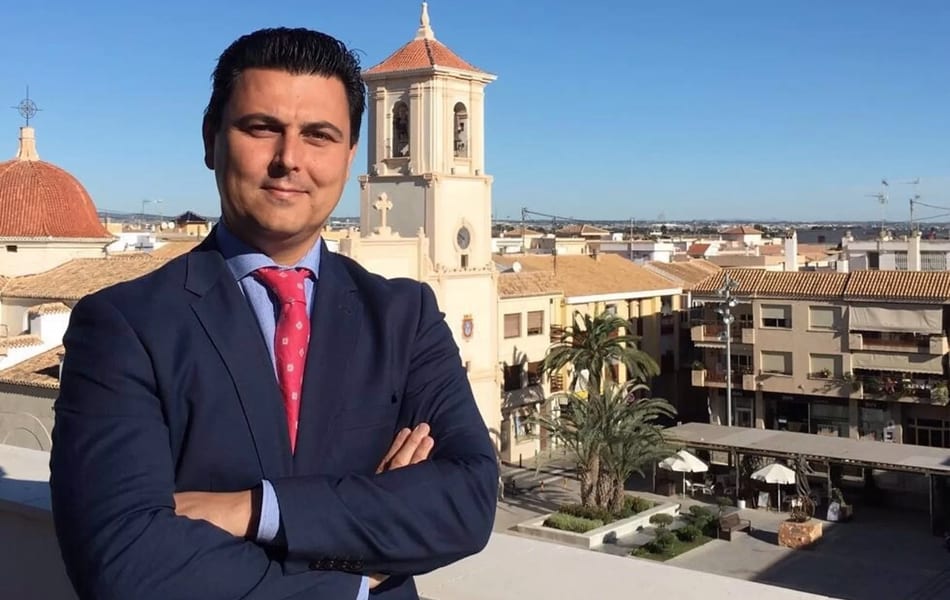 El alcalde de San Javier, José Miguel Luengo urge a Teresa Ribera a impulsar medidas “contundentes” ante el “agravamiento” del estado del Mar Menor