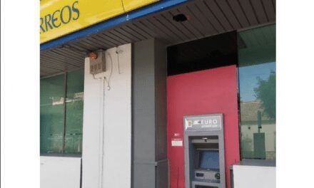 Correos ha instalado un cajero automático en su oficina de Santiago de la Ribera