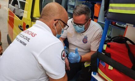 Dos miembros del servicio de Protección Civil de San Pedro del Pinatar salvan la vida a un niño de 14 días que no respiraba