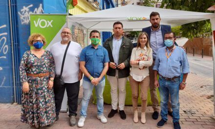VOX Murcia reivindica más seguridad con una treintena de mesas informativas