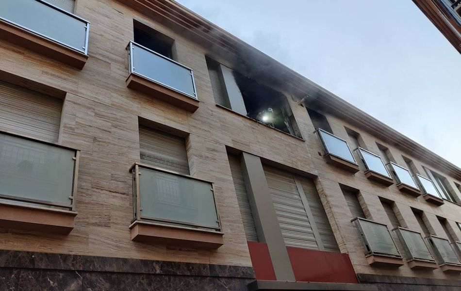 Incendio en la casa de la hermana de José Miguel Luengo, alcalde de San Javier