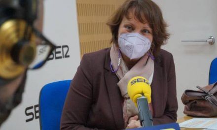 La portavoz de Podemos María Marín califica de «esperpéntica» la actual legislatura