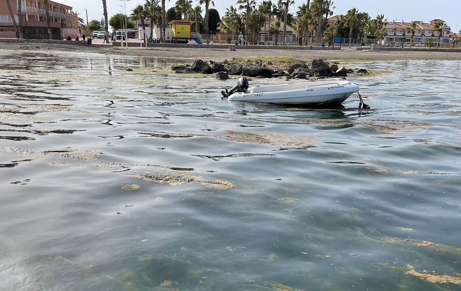 El Ayuntamiento de Los Alcázares advierte del estado crítico del Mar Menor tras las últimas lluvias torrenciales