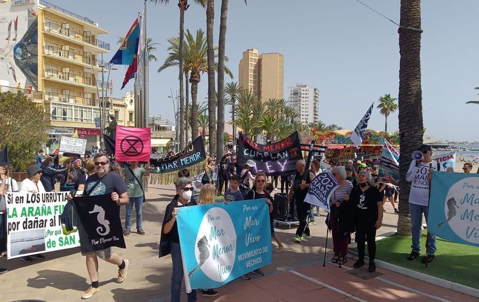 Manifestación en San Javier contra la “Pasión y calvario del Mar Menor” de la contaminación en el Mar Menor