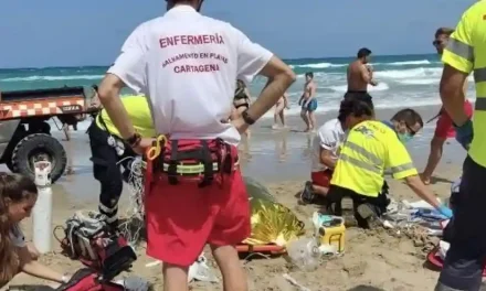 Muere ahogado un hombre de 52 años en una playa de La Manga del Mar Menor