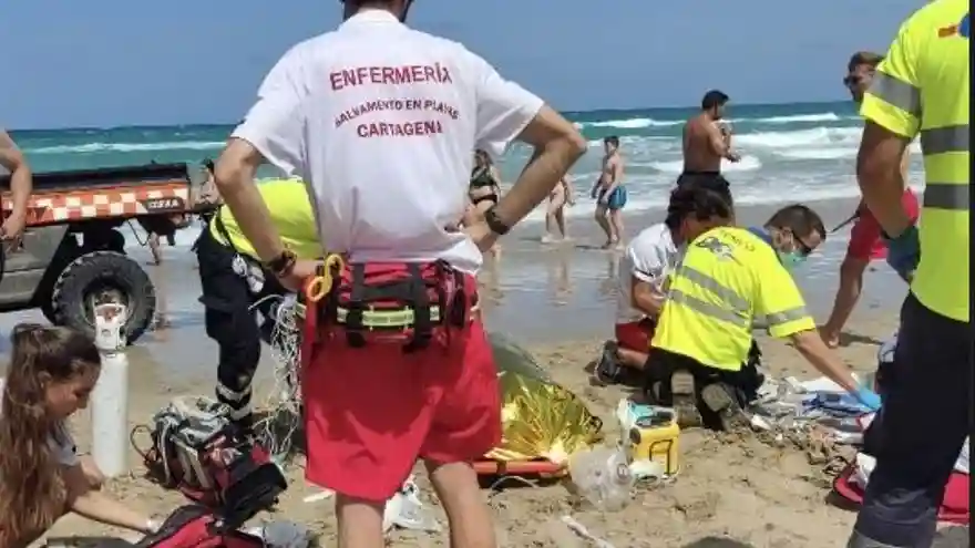 Muere ahogado un hombre de 52 años en una playa de La Manga del Mar Menor