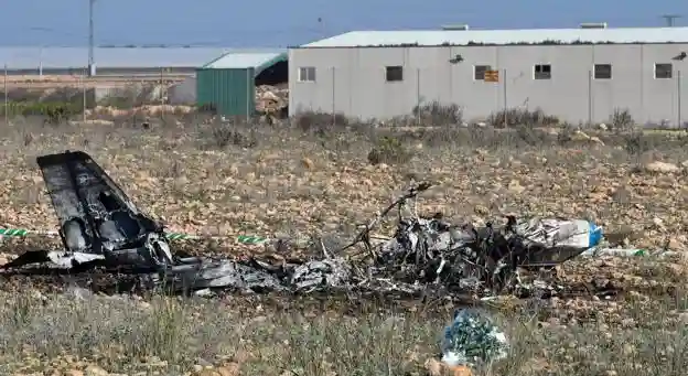 Investigan si la rotura de un cable en la avioneta pudo causar el accidente aéreo en San Javier